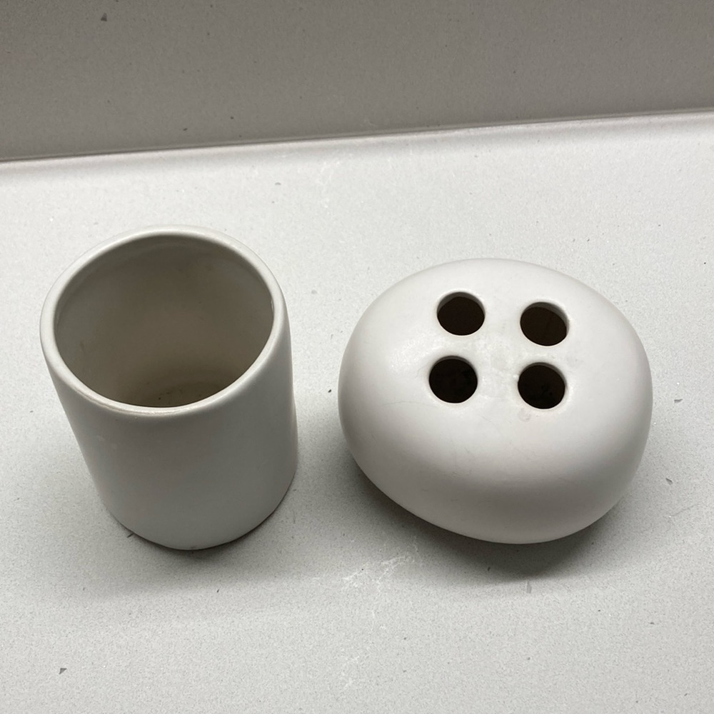 White Ceramic Toothbrush Holder Set